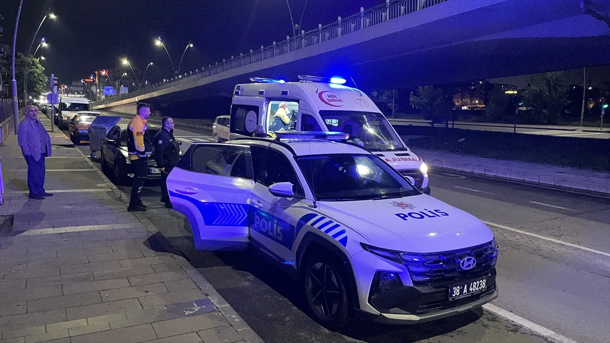 Kayseri'de kuzenler arasında çıkan bıçaklı kavgada 1 kişi yaralandı
