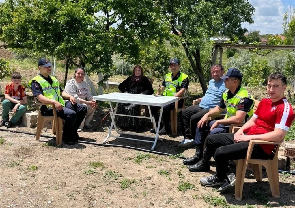 Kırşehir'de jandarmadan şehit ailelerine bayram ziyareti