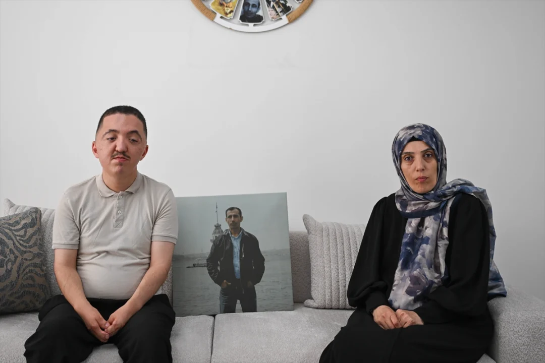 15 TEMMUZ DEMOKRASİ ZAFERİNİN 10. YILI - 15 Temmuz şehidinin eşi ve oğlu, 10 yıldır acıyla gururu birlikte yaşıyor
