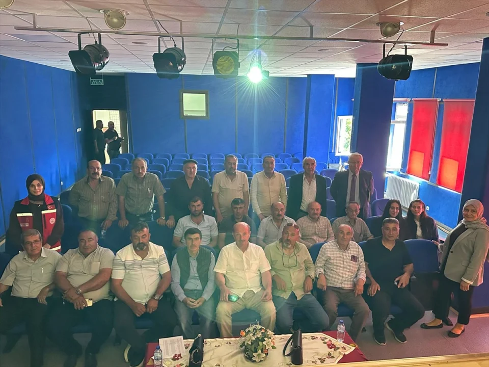 Beypazarı'nda muhtarlara sosyal hizmet semineri verildi