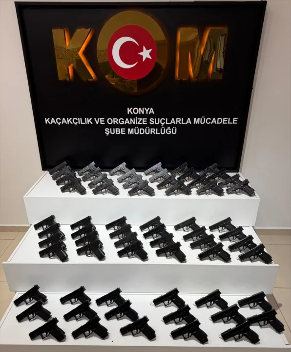 Konya'da ruhsatsız silah operasyonunda 2 şüpheli yakalandı