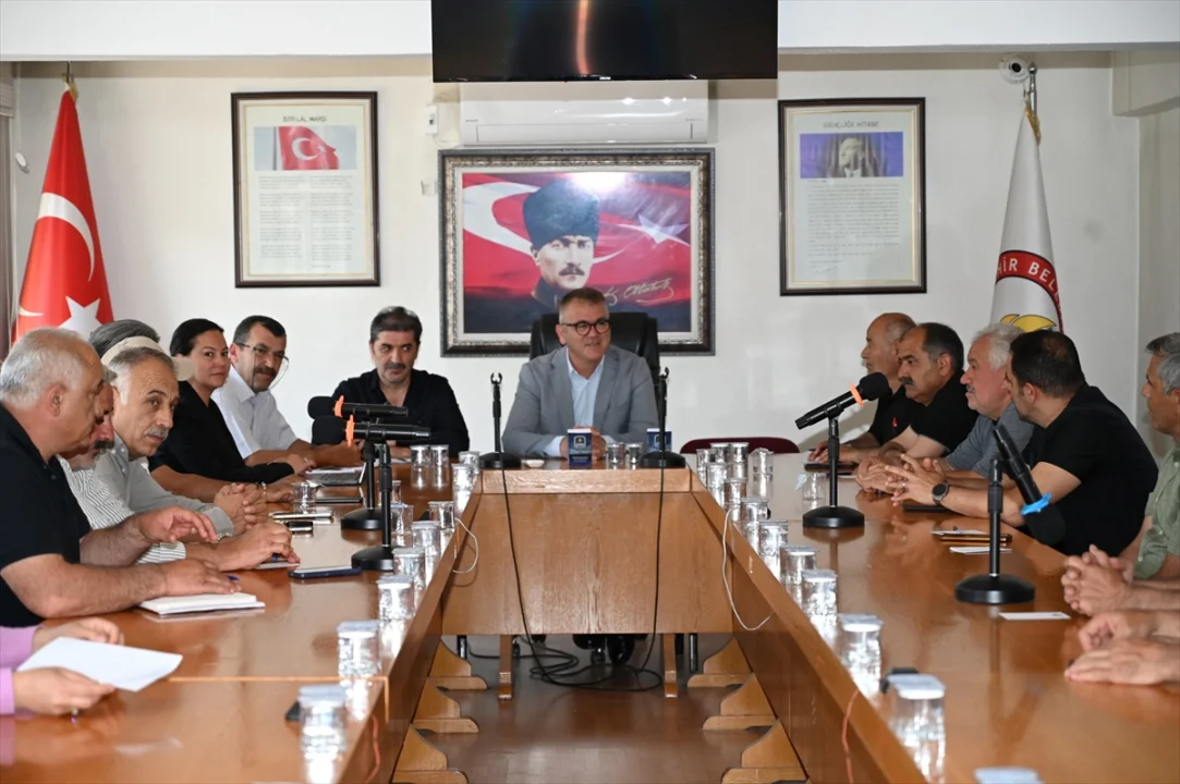 Seydişehir'de muhtarlar ile birlik ve kooperatif temsilcileri bir araya geldi