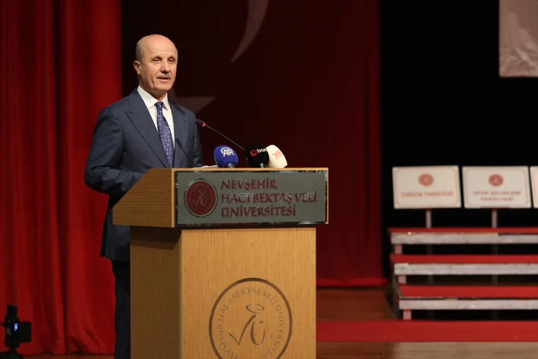 YÖK Başkanı Özvar, Nevşehir Hacı Bektaş Veli Üniversitesi Mezuniyet Töreni'nde konuştu