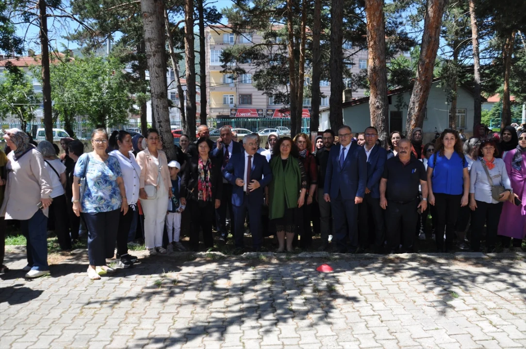 Akşehir'de yıl sonu sergisi açıldı
