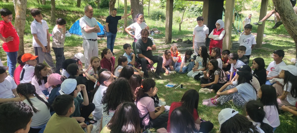 Yahyalı'da öğrencilere doğal yaşam ve kuşlarla ilgili eğitim verildi