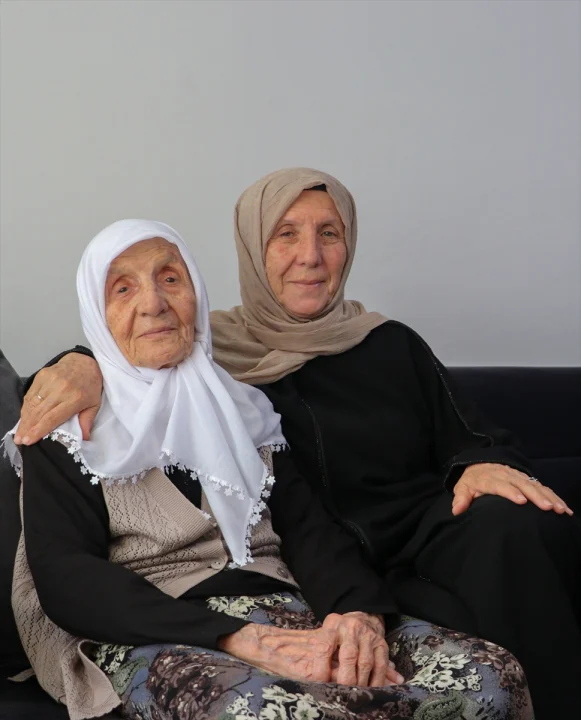 15 TEMMUZ DEMOKRASİ ZAFERİNİN 10. YILI - 100 yaşındaki şehit annesi Gülşen, toprağa verdiği 3 şehidinin arkasından 10 yıldır ağıt yakıyor