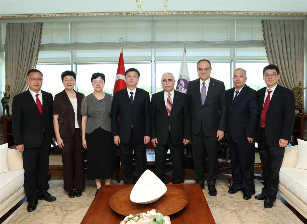 AYM Başkanı Özkaya, Çin'in Zhejiang Eyaleti Yüksek Halk Mahkemesi heyetini kabul etti