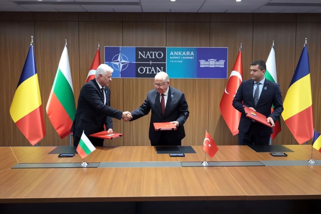 NATO ANKARA ZİRVESİ - Milli Savunma Bakanı Güler, Bulgaristanlı ve Romanyalı mevkidaşlarıyla görüştü
