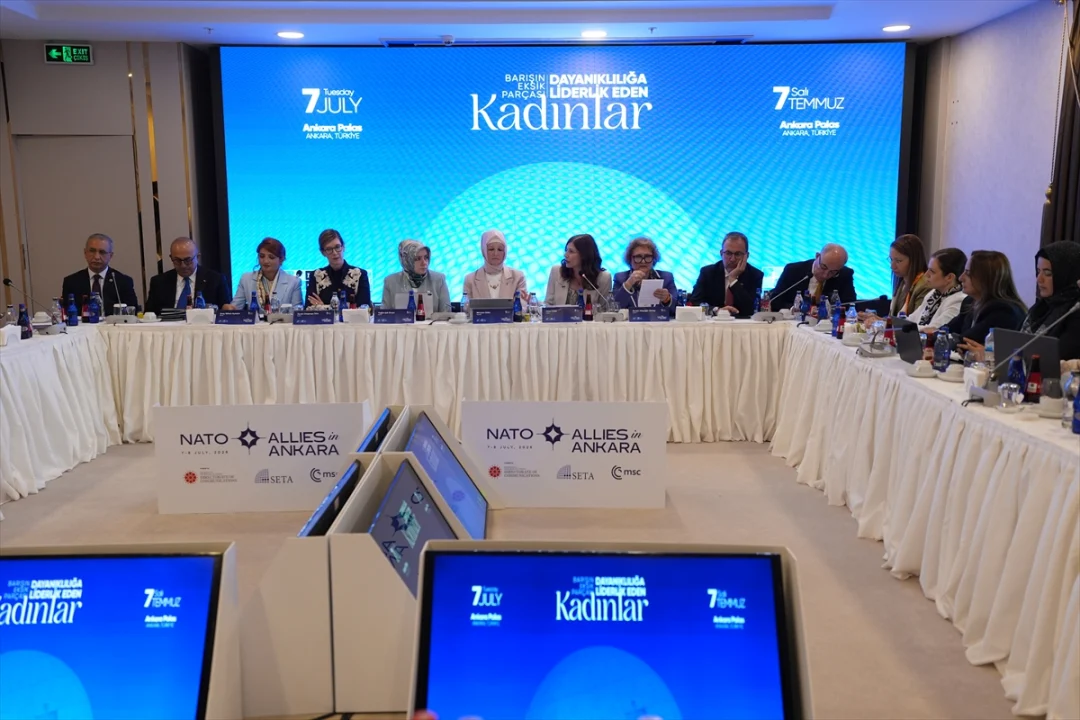 NATO ANKARA ZİRVESİ - AK Parti Genel Merkez Kadın Kolları, NATO Zirvesi'nde kadın liderliğini uluslararası gündeme taşıdı