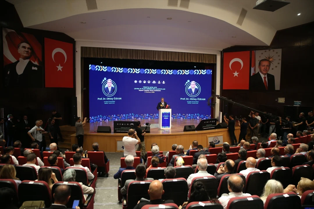 Sıfır Atık Vakfı Başkanı Samed Ağırbaş, Kayseri çalıştayı sonuç konferansında konuştu