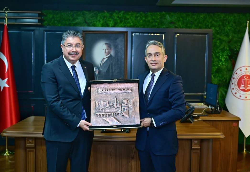Eskişehir Valisi Yılmaz'dan Cumhuriyet Başsavcısı Deniz'e ziyaret