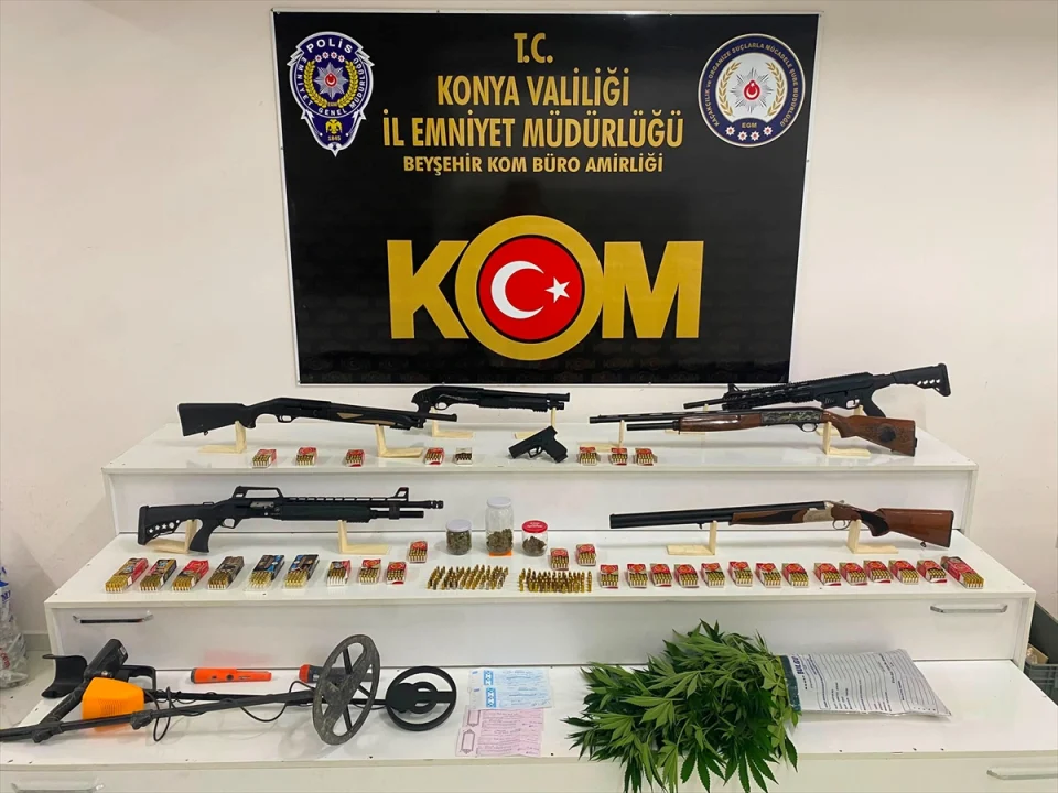 Konya'da tefecilik operasyonunda 4 şüpheli yakalandı