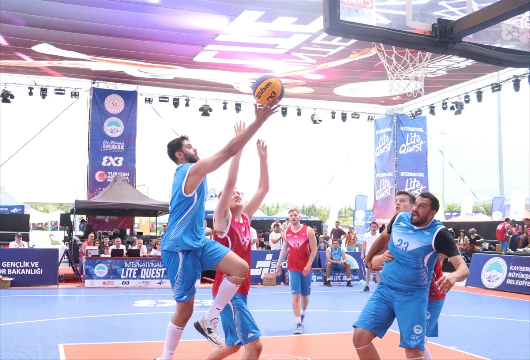 Lite Quest 3x3 Uluslararası Basketbol Turnuvası Kayseri'de sürüyor