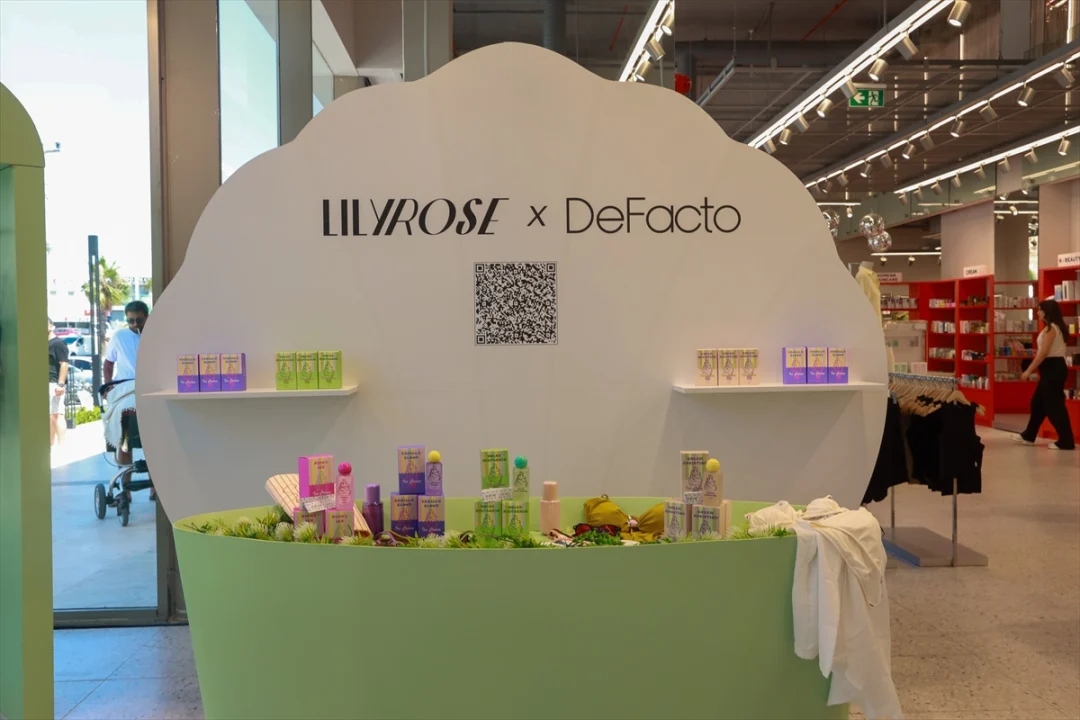 DeFacto "LilyRose x DeFacto Plaj Koleksiyonu"nu Bodrum'da tanıttı