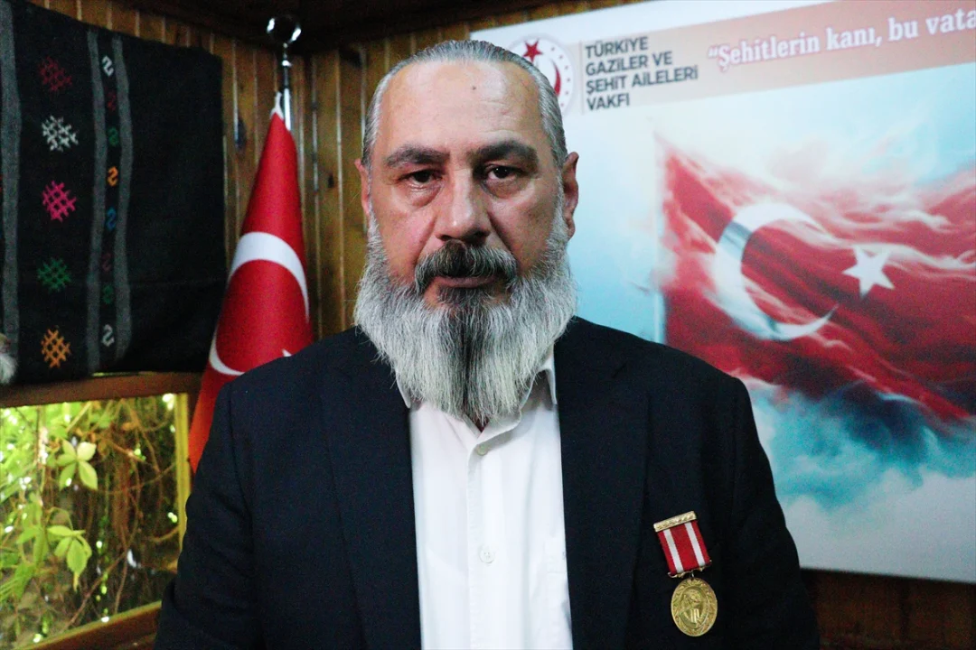 15 TEMMUZ DEMOKRASİ ZAFERİNİN 10. YILI - Vücudunda şarapnel parçaları taşıyan gaziden "yine olsa meydanlara çıkarız" mesajı