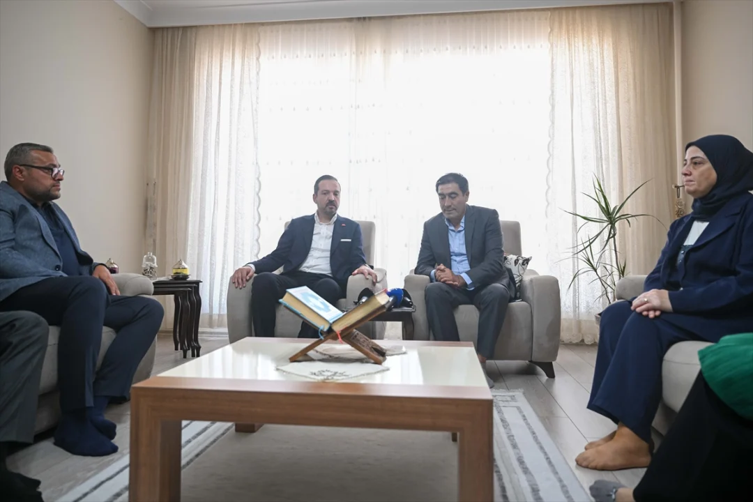AK Parti Genel Başkan Yardımcısı Zorlu'dan 15 Temmuz gazisi ve şehit yakınlarına ziyaret