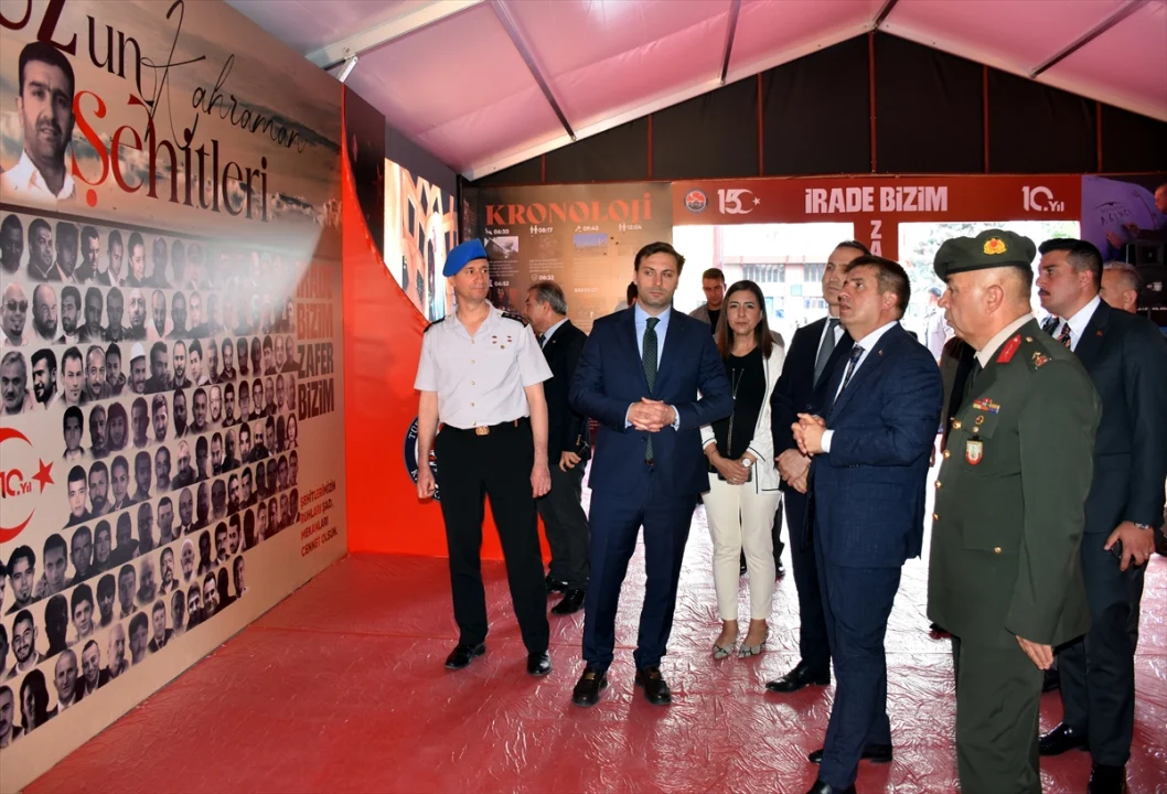 Kırıkkale Valisi Sarıibrahim, 15 Temmuz Anma Çadırı'nı ziyaret etti