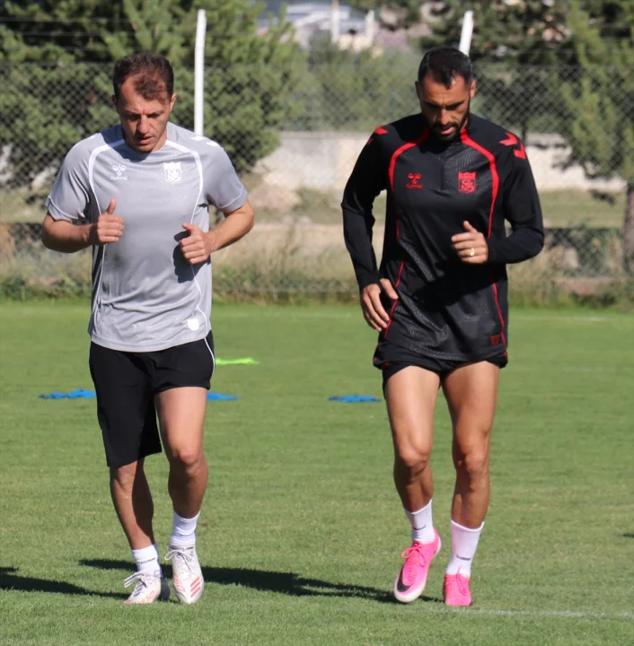 Sivasspor'un yardımcı antrenörü Ziya Erdal çok mutlu