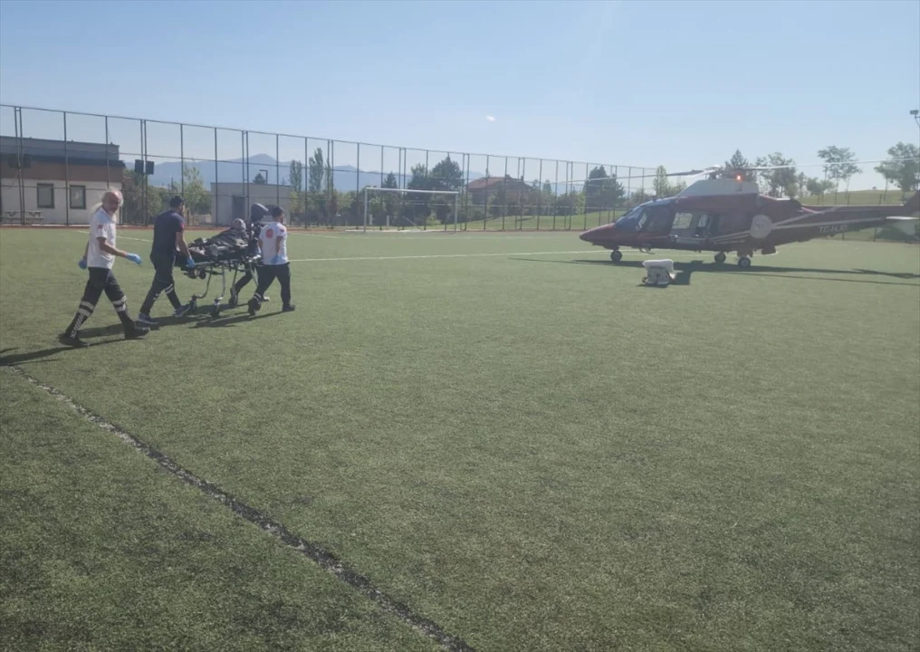 Konya'da hava ambulansı rahatsızlanan hasta için havalandı