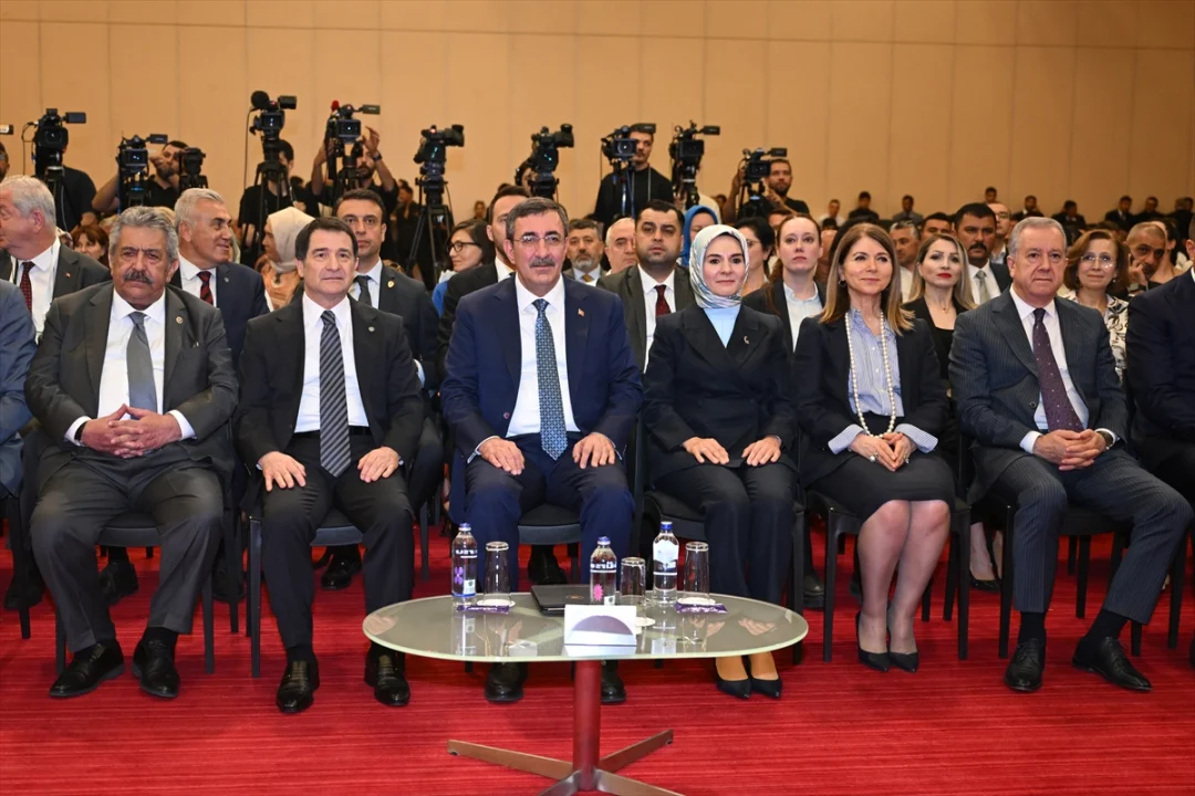 Cumhurbaşkanı Yardımcısı Yılmaz "Ulusal Halk Sağlığı ve Güvenlik Sorunu: Bağımlılık" sempozyumunda konuştu