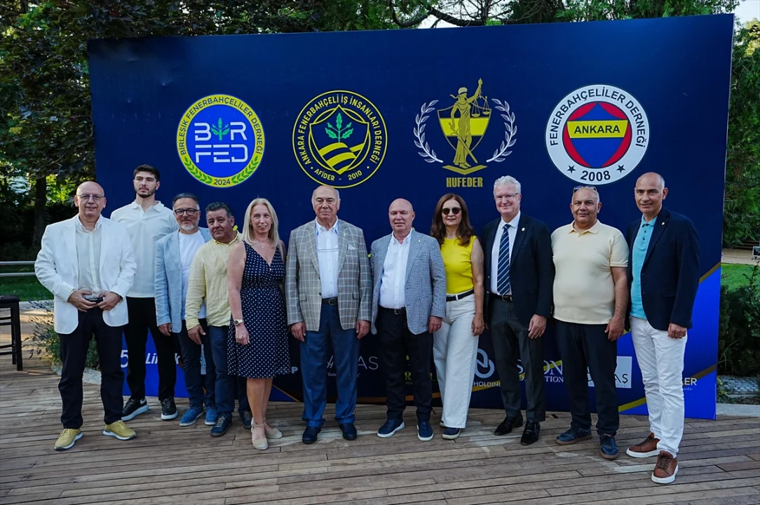 Ankara'da Fenerbahçeliler, Kıraç'ın da sahne aldığı etkinlikte buluştu