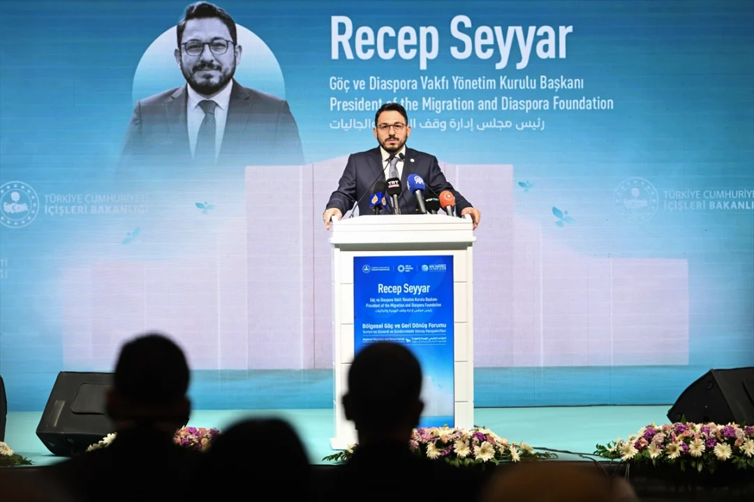 Göç ve Diaspora Vakfının düzenlediği "Bölgesel Göç ve Geri Dönüş Forumu" Ankara'da başladı
