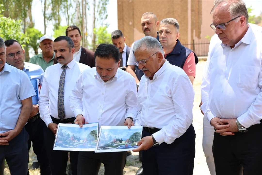 Pazarören'deki Emir Melikgazi Türbesi restore edilecek