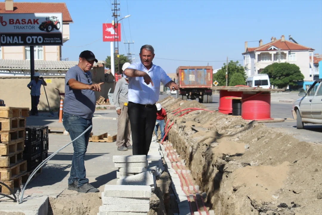 Yunak'ta elektrik altyapısı yenileniyor
