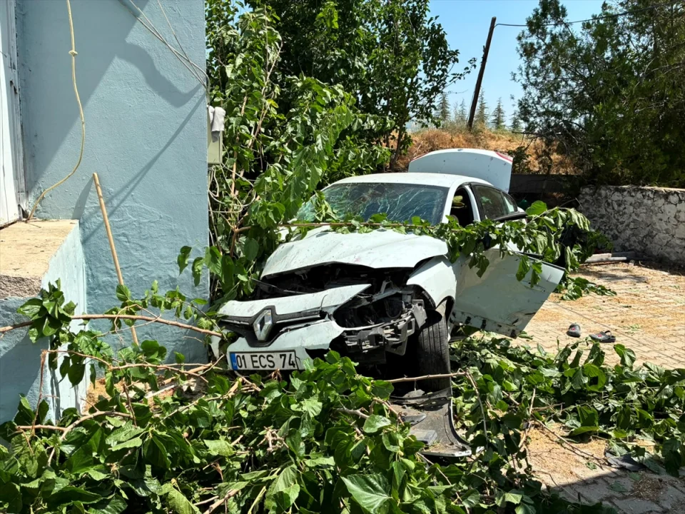 Konya'da iki otomobilin karıştığı kazada 8 kişi yaralandı