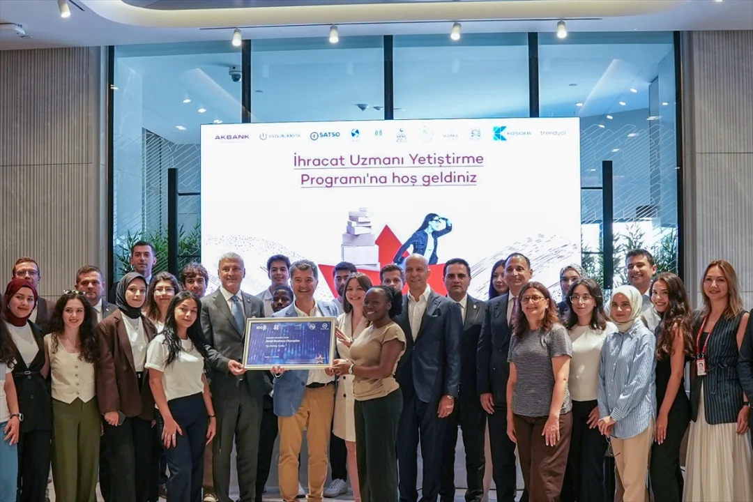 Akbank Gençlik Akademisi'nin "Export Talent Programı" tamamlandı