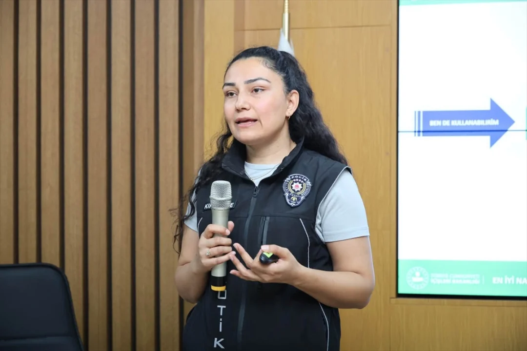 Kırıkkale Belediyesi personeline madde bağımlılığı semineri verildi
