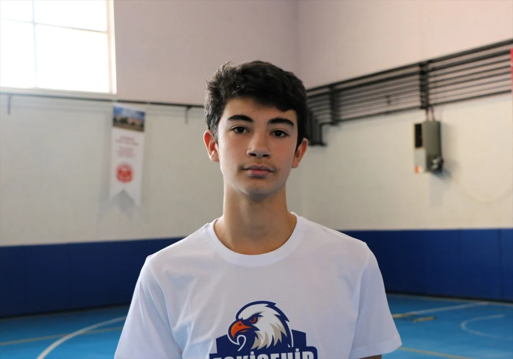 Sınav stresini basketbolla atan LGS birincilerinden Burak Mamur Galatasaray Lisesini hedefliyor
