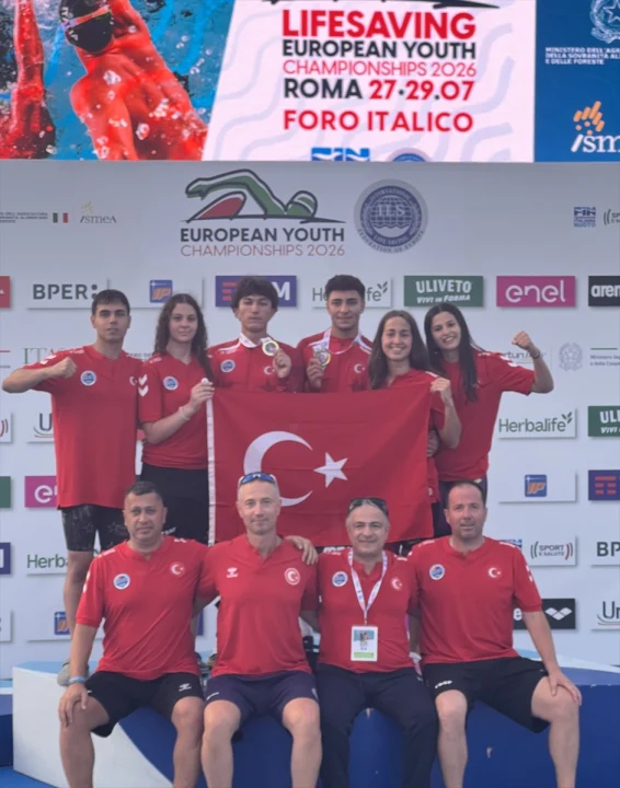 Sportif Cankurtarma Havuz Branşı Erkek Milli Takımı, Avrupa Şampiyonası'nda altın madalya kazandı