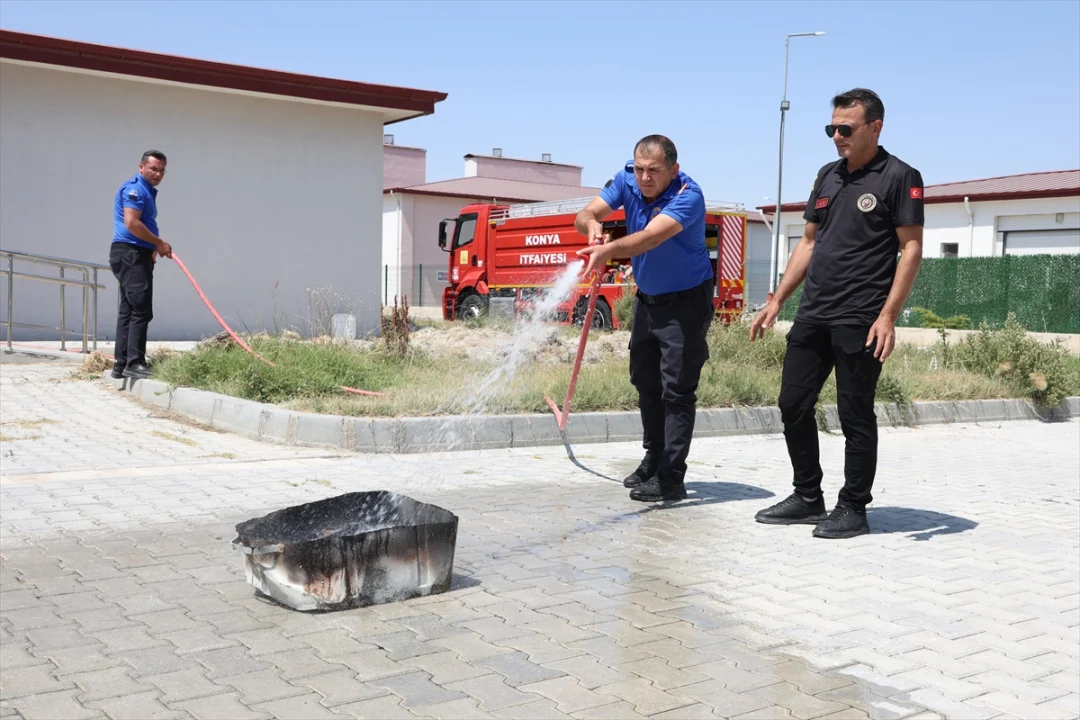 Konya'da infaz koruma memurlarına yangına müdahale eğitimi verildi