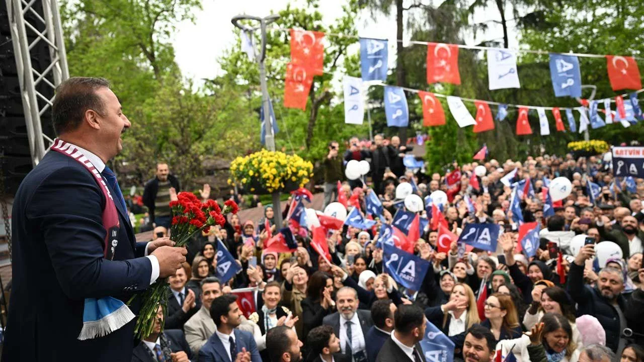 “SEÇİME HAZIRIZ” MESAJI