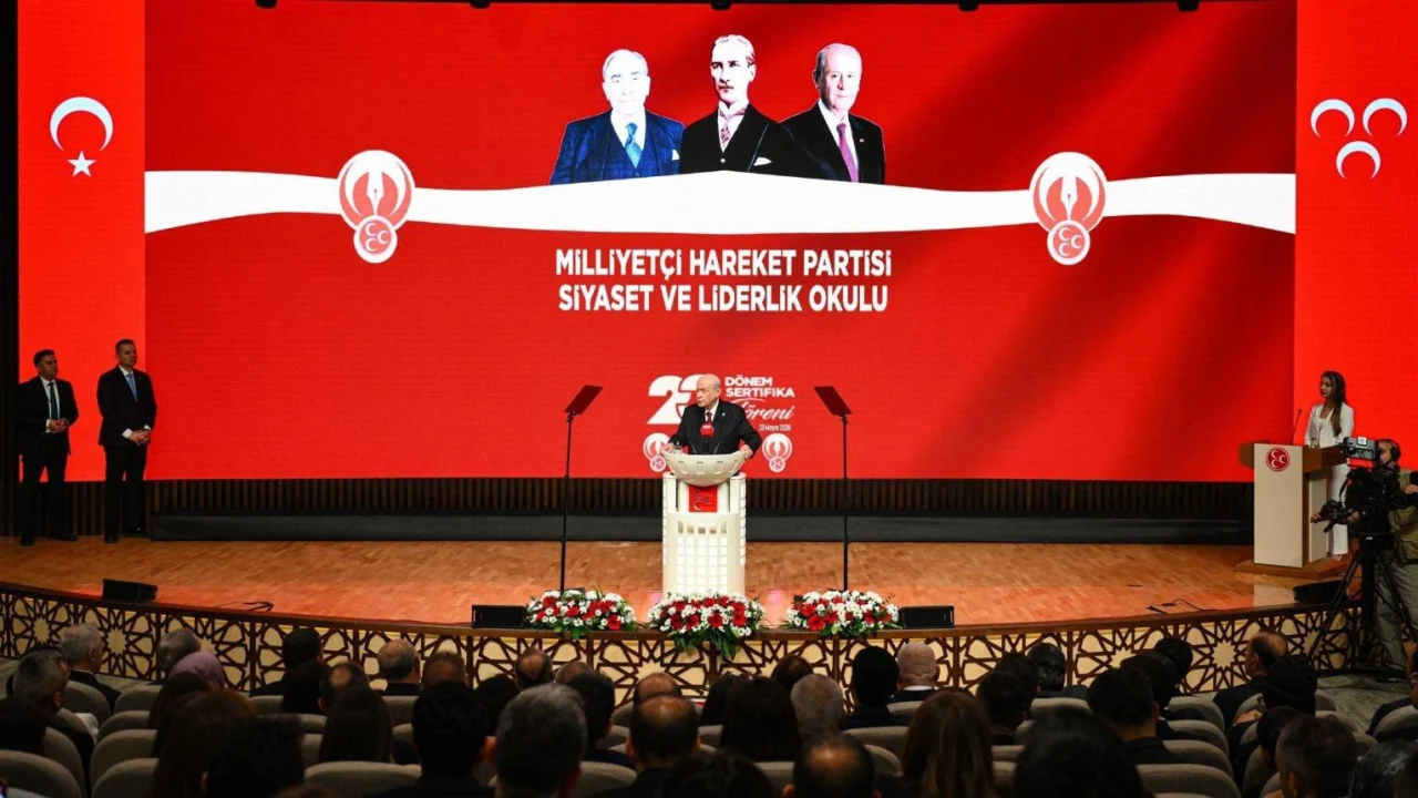GENÇLERE SİYASET OKULU