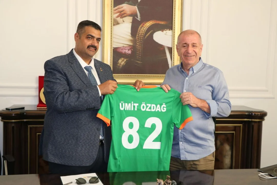 Özdağ’dan Ekonomi Çıkışı