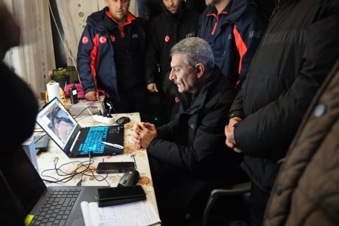 GÜNCELLEME - Yozgat'ta kaybolan 3 yaşındaki çocuk için arama çalışması başlatıldı