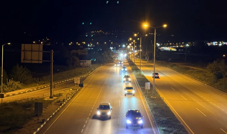 D-100 kara yolunun Çankırı kesiminde bayram dönüşü trafik yoğunluğu devam ediyor