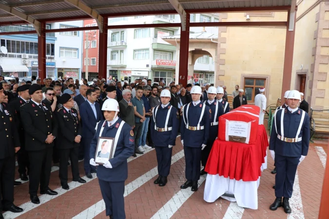 Sinop'ta vefat eden emekli askerin cenazesi Kırşehir'de toprağa verildi
