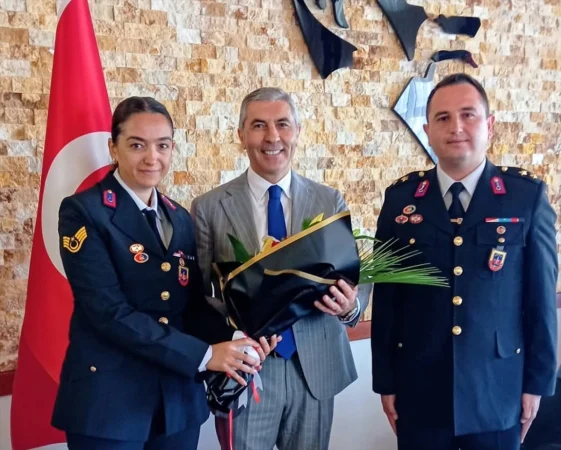 Beypazarı Kaymakamı Ünal Coşkun, İlçe Jandarma Komutanı Yılmaz'ı kabul etti