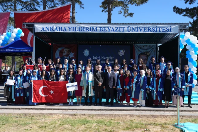 AYBÜ Çubuk Yerleşkesi'nde mezuniyet töreni düzenlendi