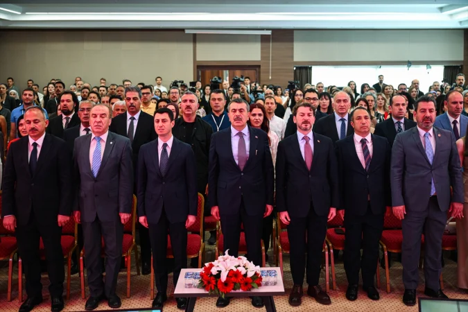 Bakan Tekin, "Türkiye'nin Yabancı Dil Öğrenme Platformu"nun tanıtım programında konuştu