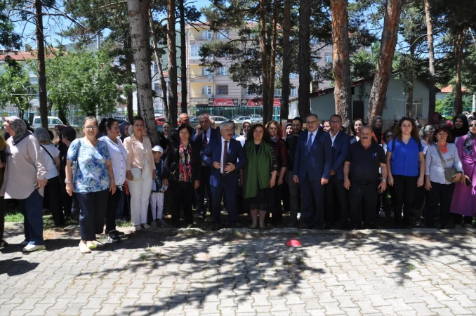Akşehir'de yıl sonu sergisi açıldı