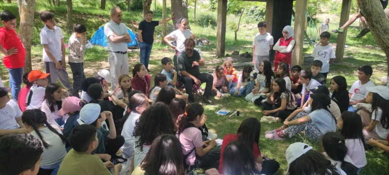 Yahyalı'da öğrencilere doğal yaşam ve kuşlarla ilgili eğitim verildi