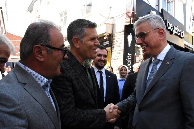 Sağlık Bakanı Memişoğlu, AK Parti Aksaray İl Başkanlığı ziyaretinde konuştu
