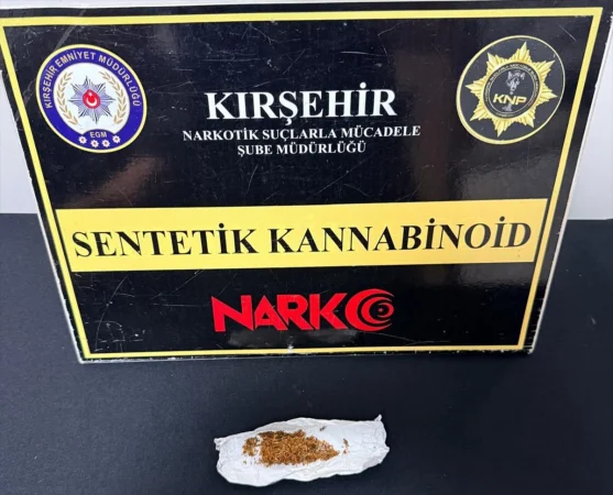 Kırşehir'de uyuşturucu operasyonlarında 5 zanlı yakalandı