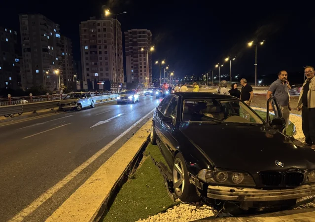 Kayseri'de zincirleme trafik kazasında 2 kişi yaralandı