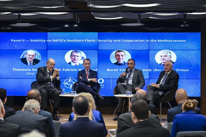 "NATO Zirvesi Diyalogları" kapsamında "NATO'nun Güney Kanadında İstikrar" konulu panel düzenlendi