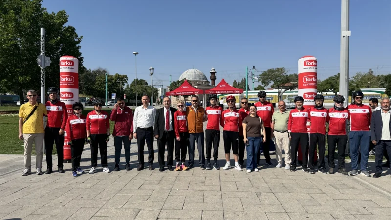 Görme engelliler, 15 Temmuz şehitleri için Konya'dan Ankara'ya pedal çeviriyor
